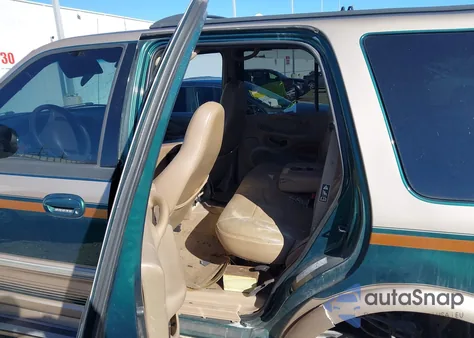 1999 Ford Expedition Eddie Bauer/Xlt z USA, uszkodzony, nr VIN 1FMRU17LXXLA10461